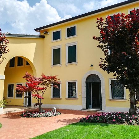 Villa Montenero Cavalcaselle Exterior photo